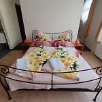 城市酒店 3*