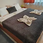 City Hotel Siofok 3* شيوفوك